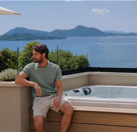 Luxury 4 Bedroom Villa with Heated Infinity Pool, Sauna, Gym, Jacuzzi and Sea Views in Vrbica, near Dubrovnik, Sleeps 8